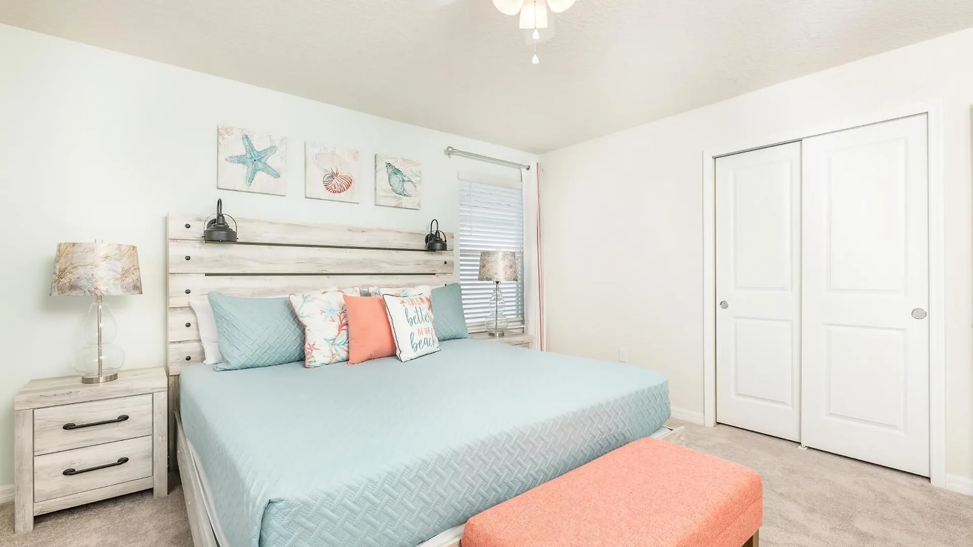 Summer Breeze - Arcade, Game Room, Free Pool Heat Davenport Holiday home