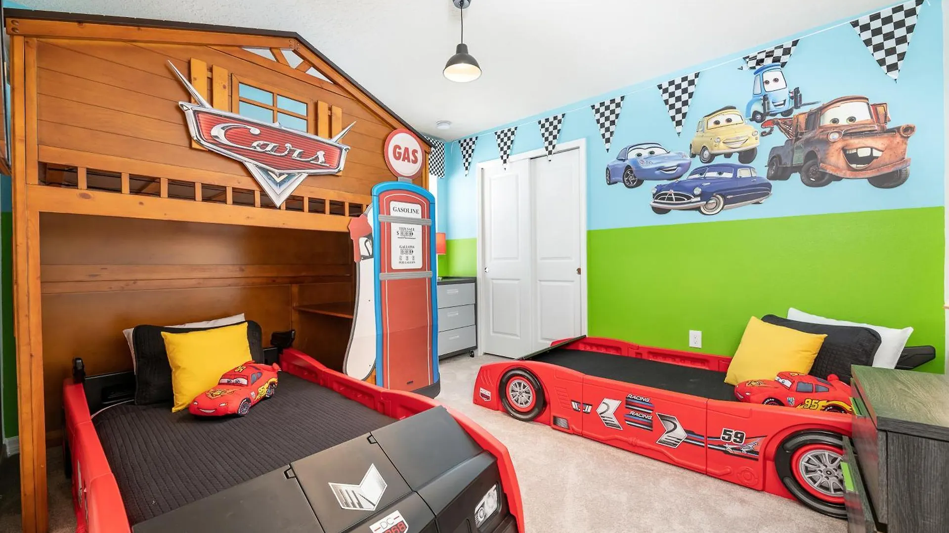Summer Breeze - Arcade, Game Room, Free Pool Heat Davenport